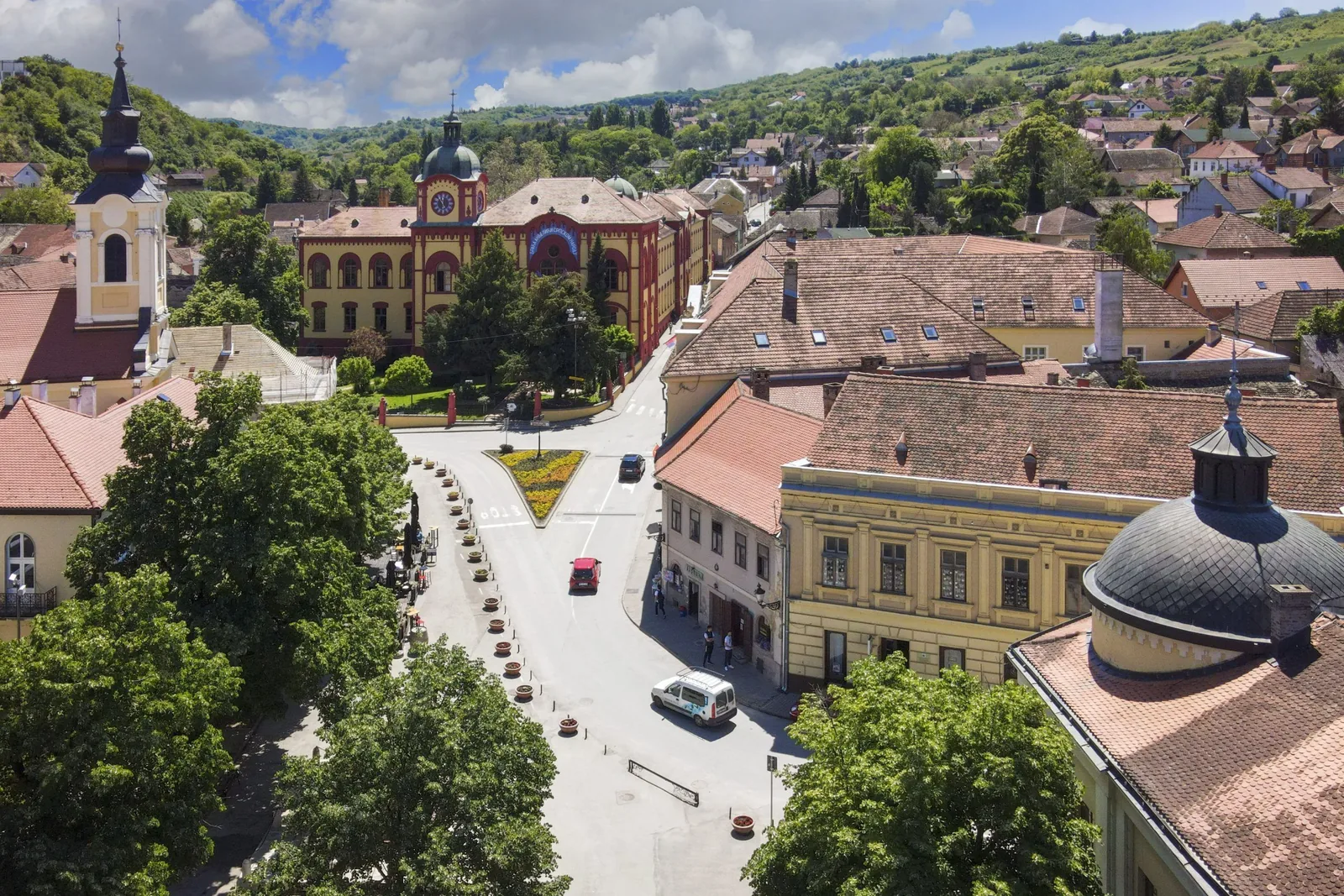 Sremski Karlovci and Fruska Gora day trip from Belgrade, the baroque town centre and the grammar school